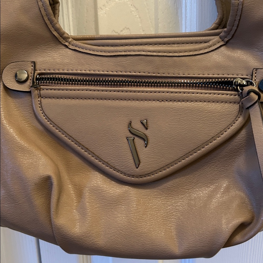 Simply Vera Wang 100 % leather purse - Picture 2 of 11